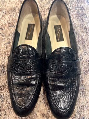 Stuart Weitzman Black Croc-Embossed Leather Loafers Women’s 9.5 Slip On Italy